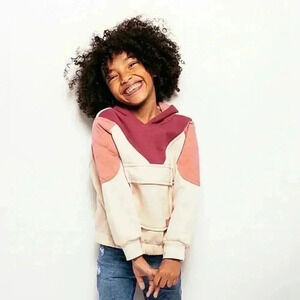 224. New kids ZARA - Hooded Sweater size 8